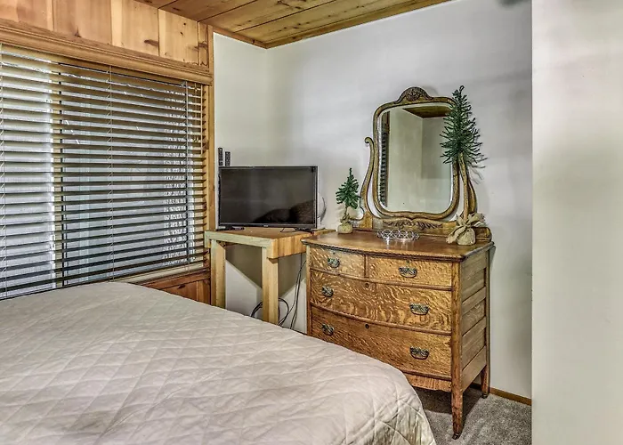 Cozy Bears Hideaway Cabin About 3 Mi To Shaver Lake!