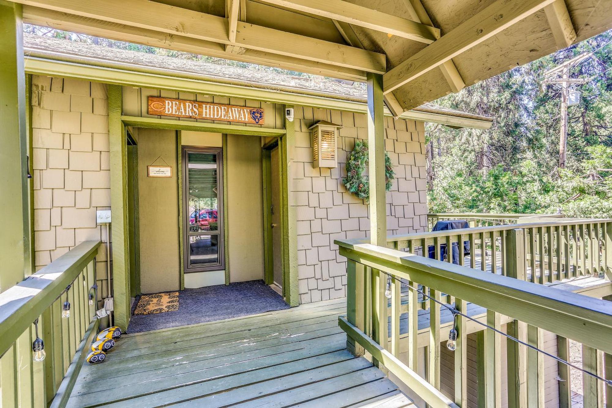 Cozy Bears Hideaway About 3 Mi To Lake! Holiday home *